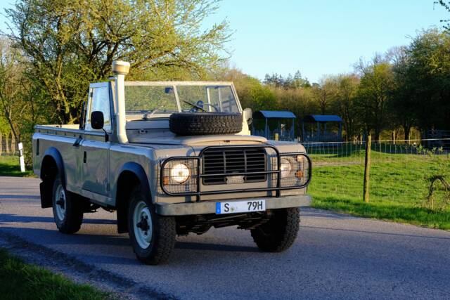 Bild 1/24 von Land Rover 109 (1979)