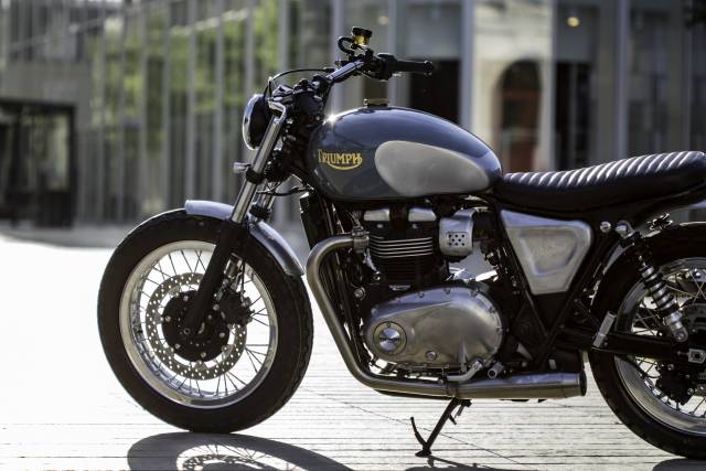 Image 1/6 de Triumph DUMMY (2020)