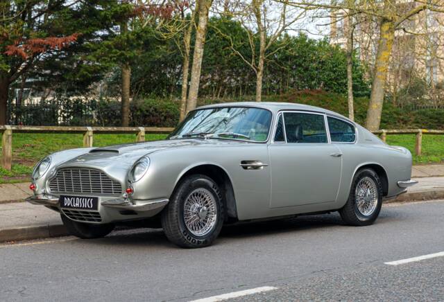 Bild 1/27 von Aston Martin DB 6 Mk II (1971)