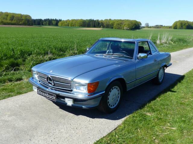 Mercedes-Benz 560 SL Roadster (R 107) diamantblau metallic 1989