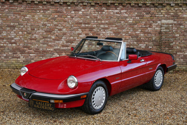Image 1/50 of Alfa Romeo 2.0 Spider (1988)