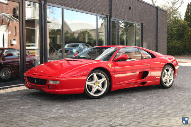 Immagine 1/17 di Ferrari F 355 Berlinetta (1997)