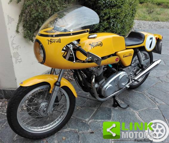 Image 1/10 de Norton DUMMY (1970)
