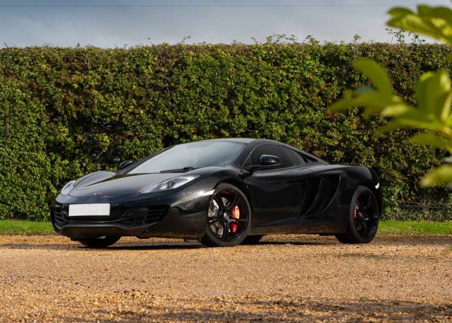 Bild 1/18 von McLaren MP4-12C (2011)