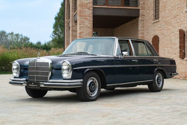 Immagine 1/50 di Mercedes-Benz 300 SEL 3.5 (1973)