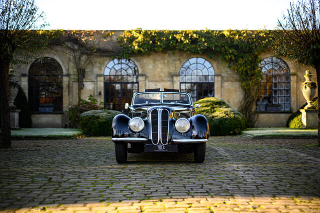 Image 1/65 of BMW 327 (1938)