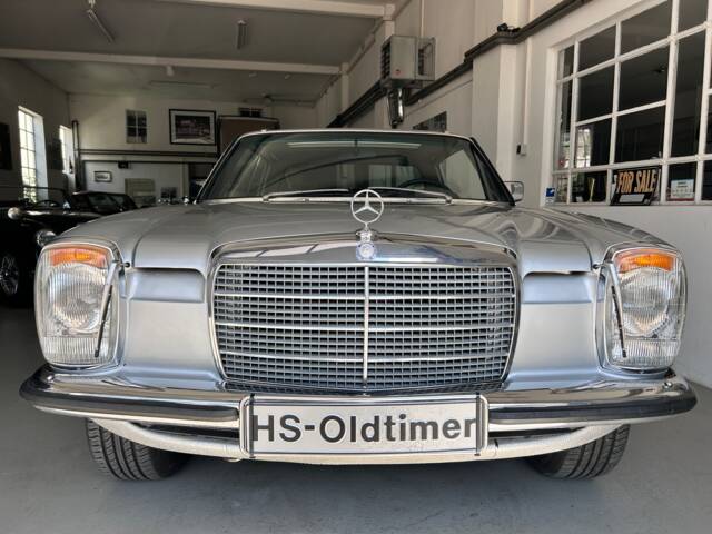 Image 1/61 of Mercedes-Benz 280 CE (1974)