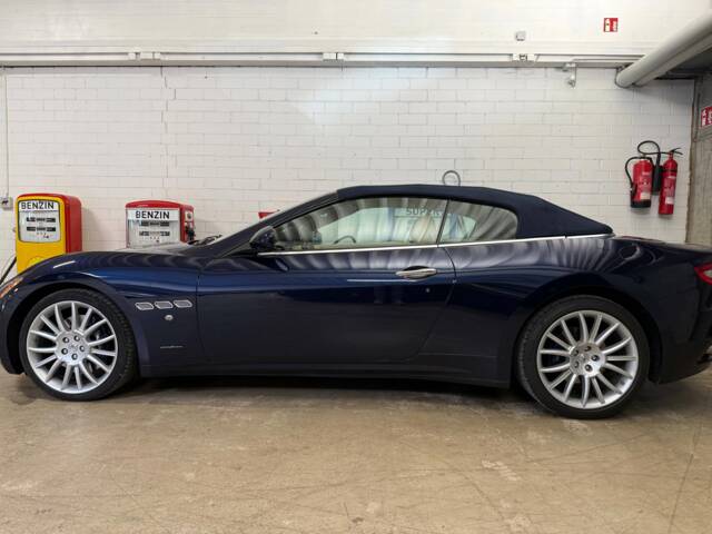 Bild 1/21 von Maserati GranCabrio Sport (2016)