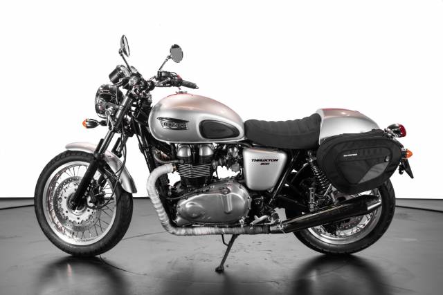 Imagen 1/25 de Triumph DUMMY (2008)