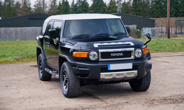 Imagen 1/49 de Toyota FJ Cruiser (2013)