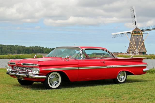 Image 1/18 de Chevrolet Impala Sport Coupe (1959)