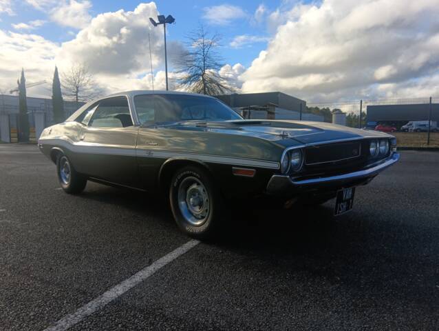 Image 1/40 of Dodge Challenger R/T (1970)