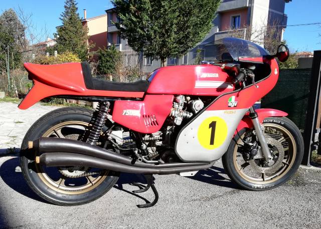 Image 1/14 of MV Agusta DUMMY (1976)