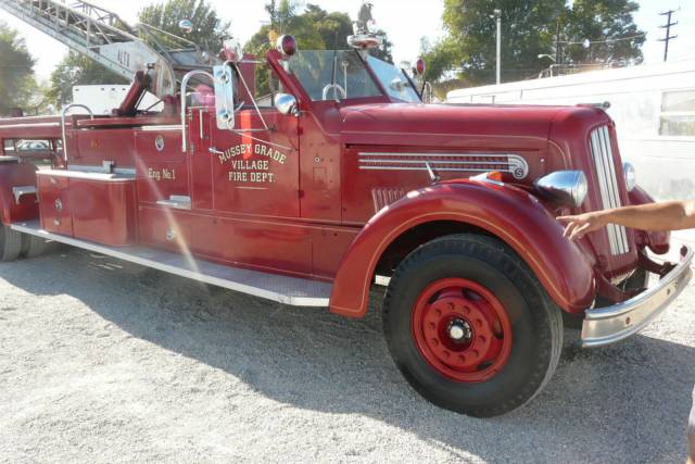 Imagen 1/7 de American LaFrance 700 Series Fire Truck (1948)