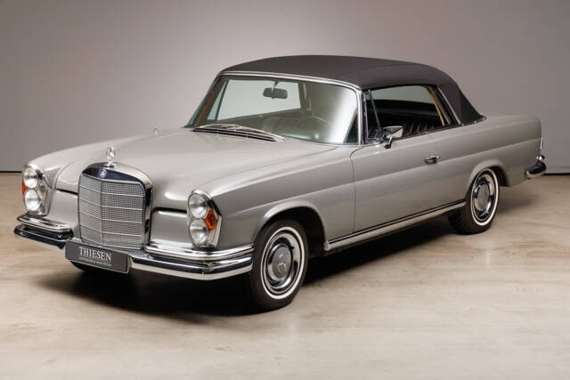 Image 1/43 de Mercedes-Benz 250 SE (1967)