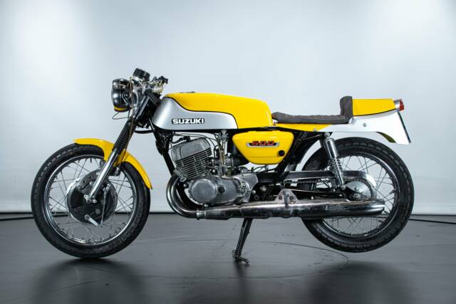 Bild 1/50 von Suzuki DUMMY (1971)