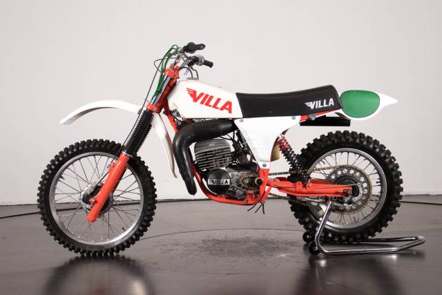 Image 1/17 of Villa DUMMY (1979)