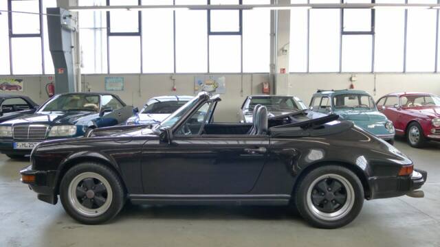 Bild 1/33 von Porsche 911 Carrera 3.2 (1985)