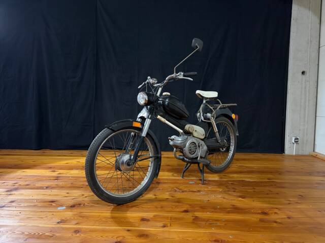 Image 1/20 de Puch MV50 (1972)