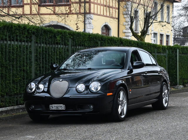 Bild 1/29 von Jaguar S-Type 4.2 V8 R (2002)
