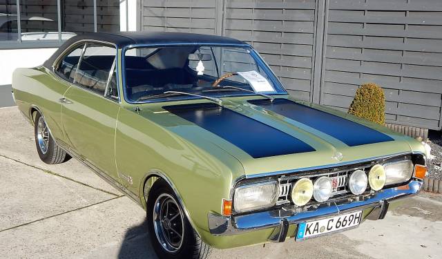 Bild 1/19 von Opel Commodore 2,5 GS (1972)