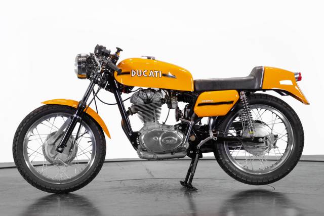 Afbeelding 1/20 van Ducati DUMMY (1973)