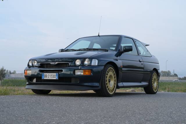 Bild 1/73 von Ford Escort RS Cosworth (1992)