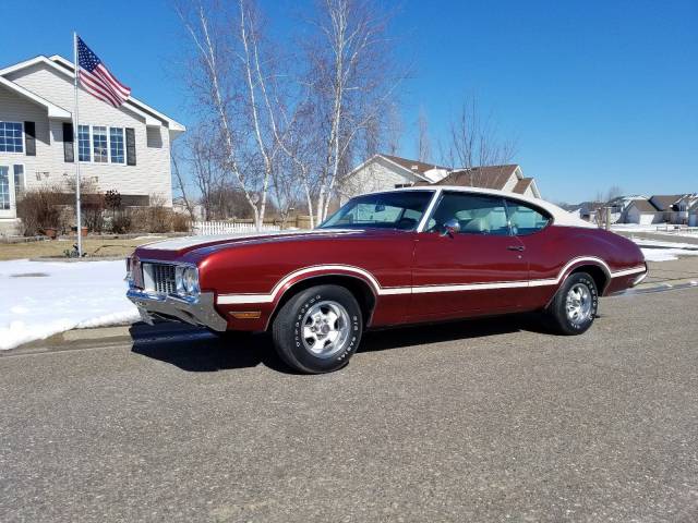 Bild 1/7 von Oldsmobile Cutlass Supreme (1970)