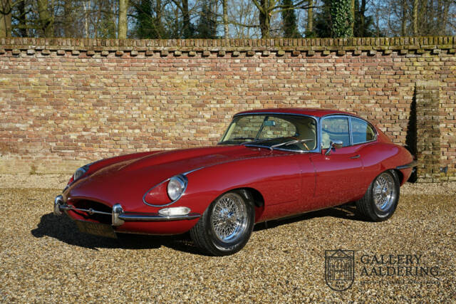 Image 1/50 de Jaguar E-Type (1968)