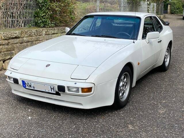 Bild 1/11 von Porsche 944 (1982)