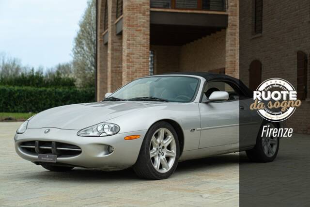 Image 1/50 of Jaguar XK8 4.0 (2000)