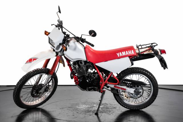 Bild 1/29 von Yamaha DUMMY (1987)