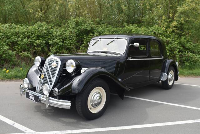 Image 1/57 of Citroën Traction Avant 15/6 (1950)