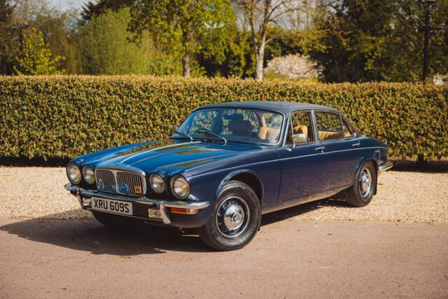 Bild 1/8 von Daimler Sovereign 4.2 (1978)