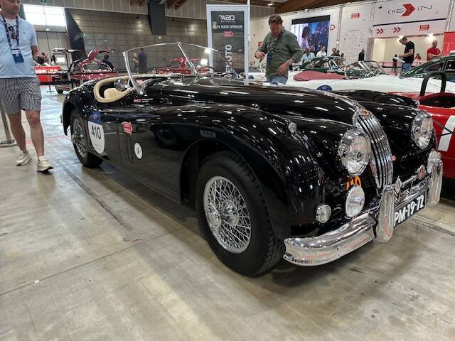 Bild 1/18 von Jaguar XK 140 OTS (1957)