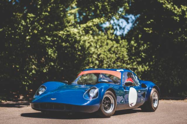 Image 1/44 of Chevron B8 (1968)