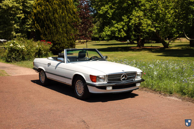 Afbeelding 1/85 van Mercedes-Benz 560 SL (1986)