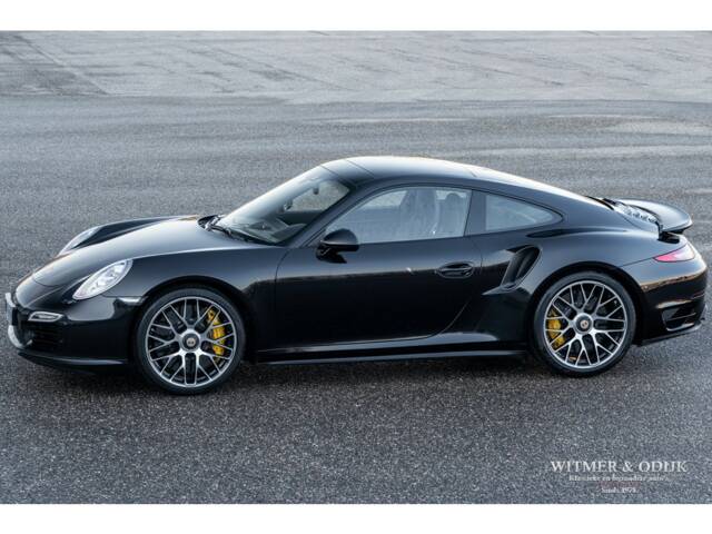 Image 1/34 of Porsche 911 Turbo S (2015)