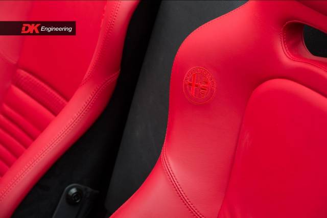 Image 1/17 of Alfa Romeo 8C Competizione (2009)