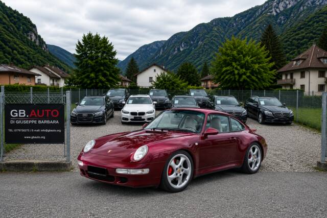 Bild 1/18 von Porsche 911 Carrera 4S (1996)