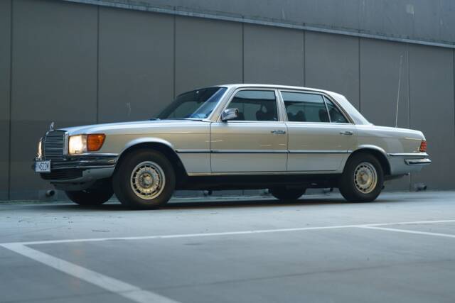 Bild 1/95 von Mercedes-Benz 450 SEL 6,9 (1976)