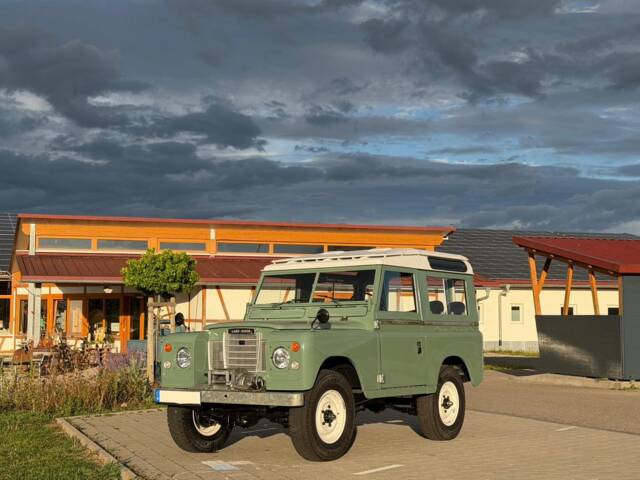 Bild 1/20 von Land Rover 88 (1977)