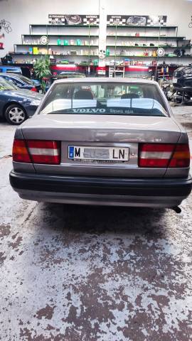Image 1/6 de Volvo 940 2.3i (1990)