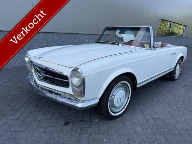 Image 1/50 de Mercedes-Benz 230 SL (1967)