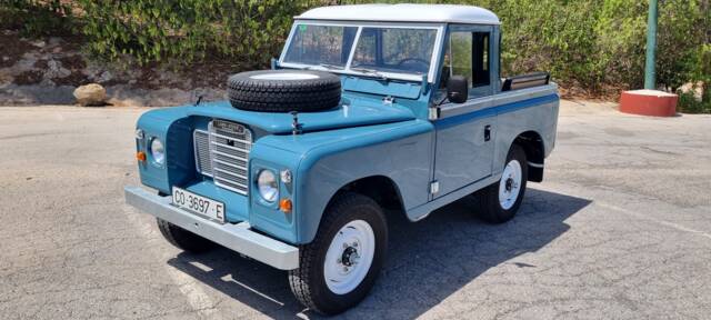 Image 1/35 of Land Rover 88 (1976)