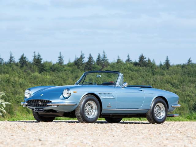 Bild 1/50 von Ferrari 330 GTS (1967)