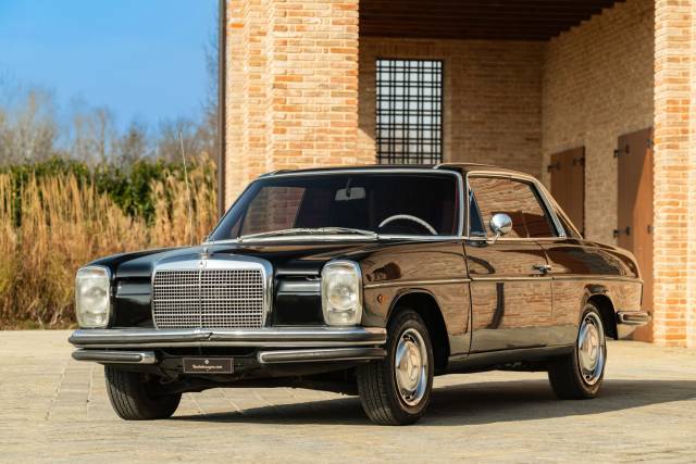 Image 1/46 of Mercedes-Benz 250 CE (1970)