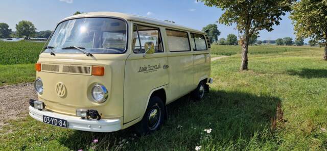 Image 1/9 of Volkswagen T2b minibus (1974)