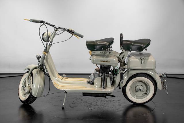 Image 1/41 de Innocenti DUMMY (1955)