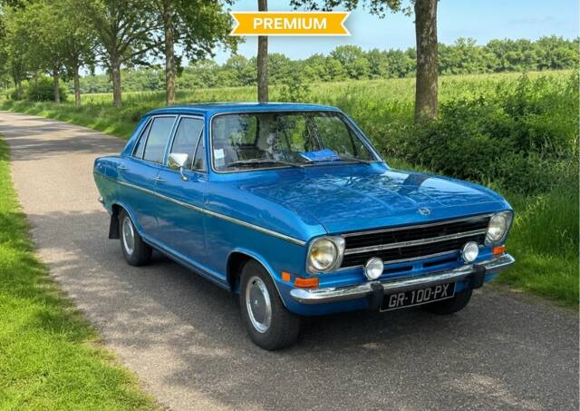 Imagen 1/8 de Opel Kadett 1,1 (1973)